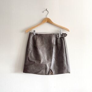 NWT SNDYS Taupe Faux Leather Mini Skirt Wrap Style Side Buckle Detail Size Small